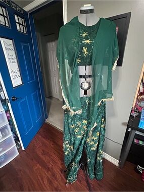 Gently Worn Tribal Belly Dance Costume with Pants. 34 inch Bust and 38 inch Hip